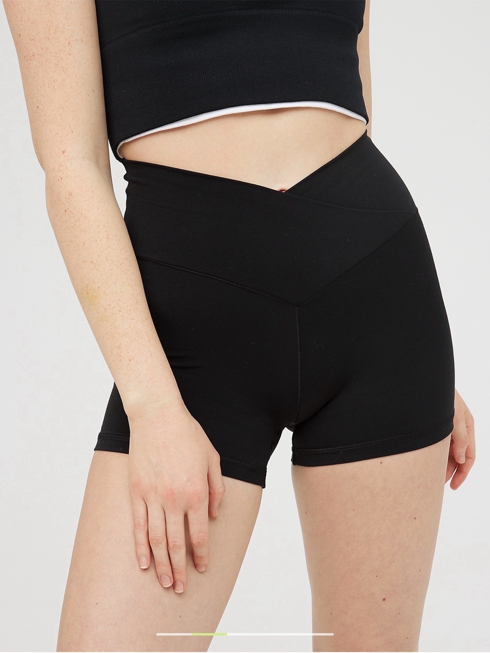 aerie Black High-Waist V-Cut Women’s Shorts